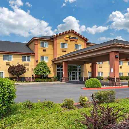 Comfort Suites Salem Bagian luar foto