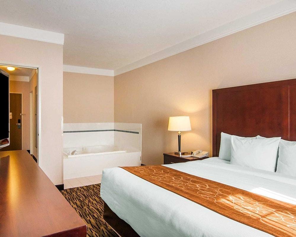 Comfort Suites Salem Bagian luar foto