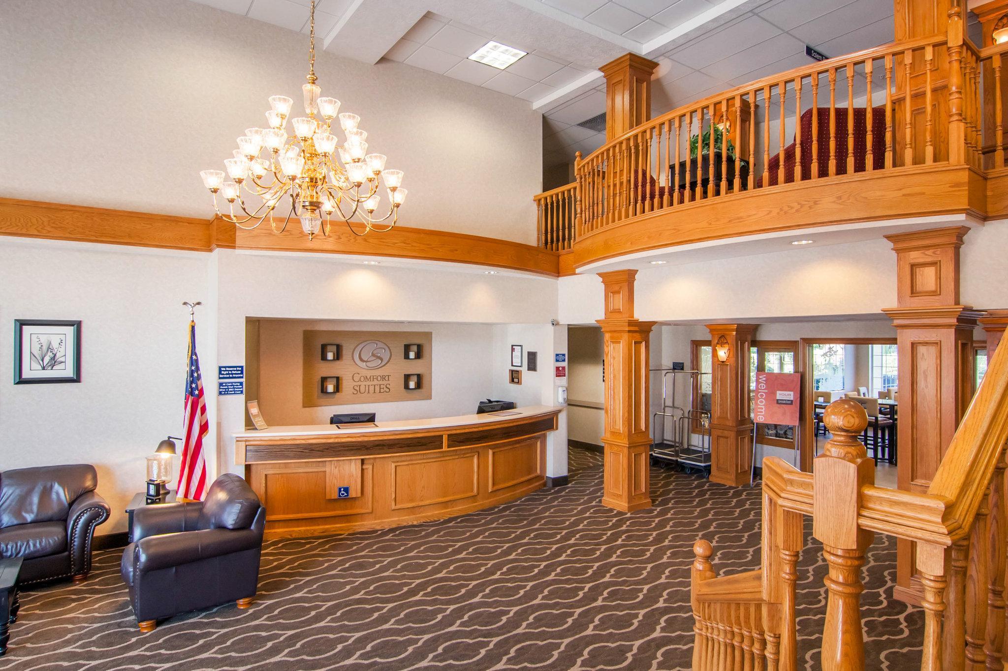 Comfort Suites Salem Bagian luar foto