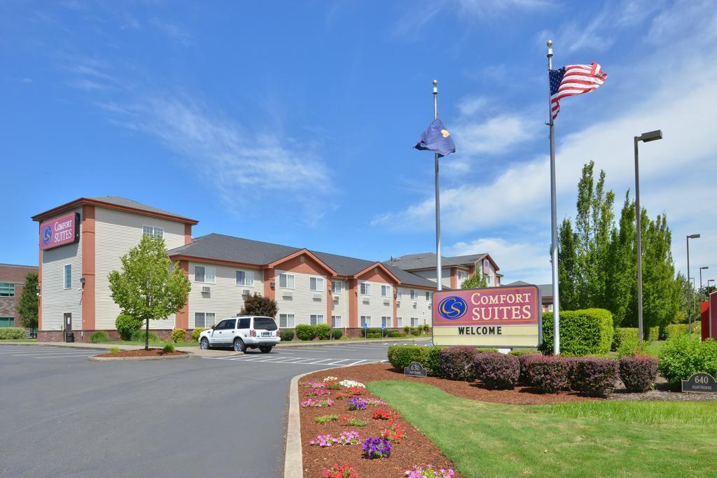Comfort Suites Salem Bagian luar foto