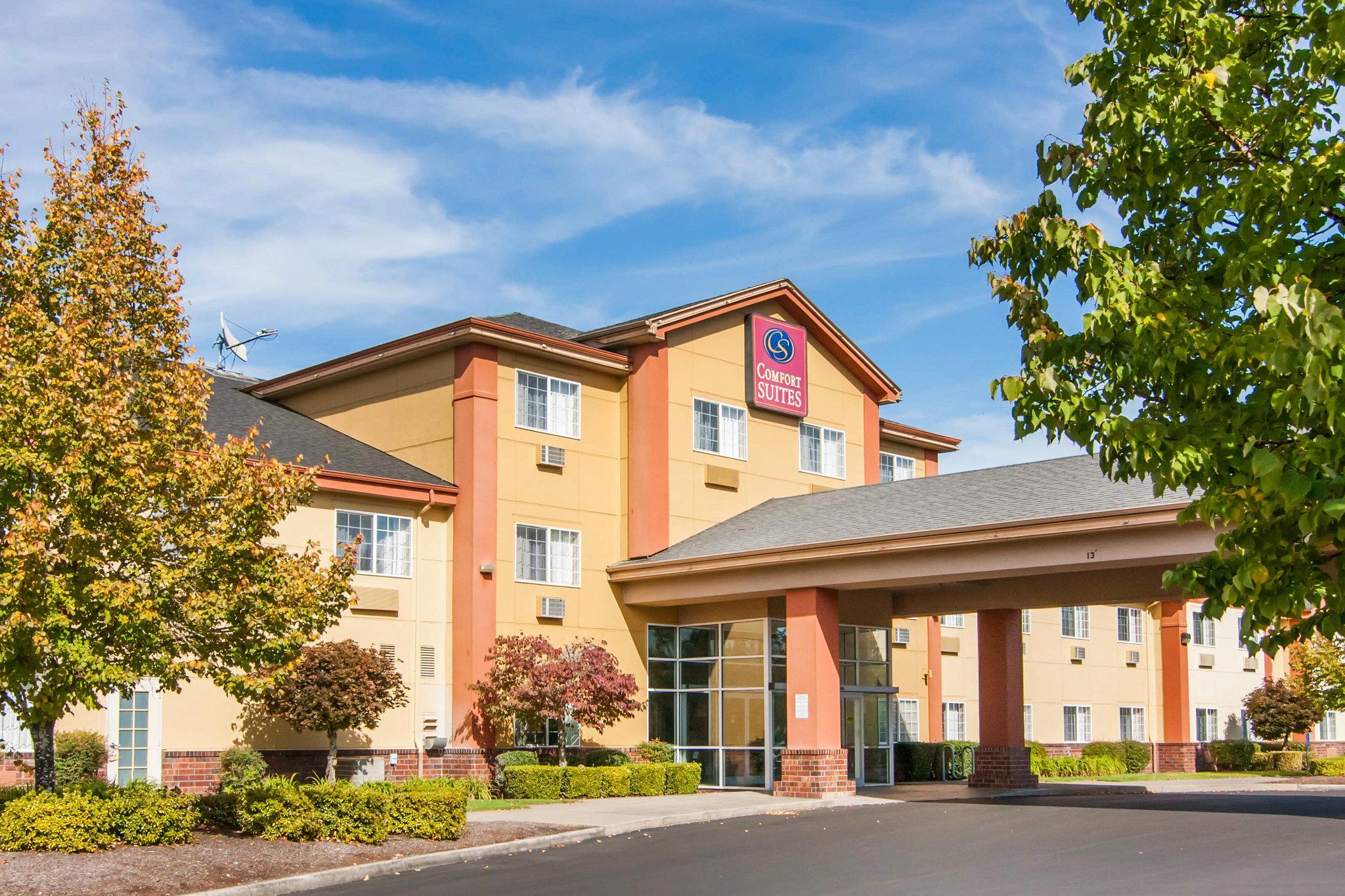 Comfort Suites Salem Bagian luar foto