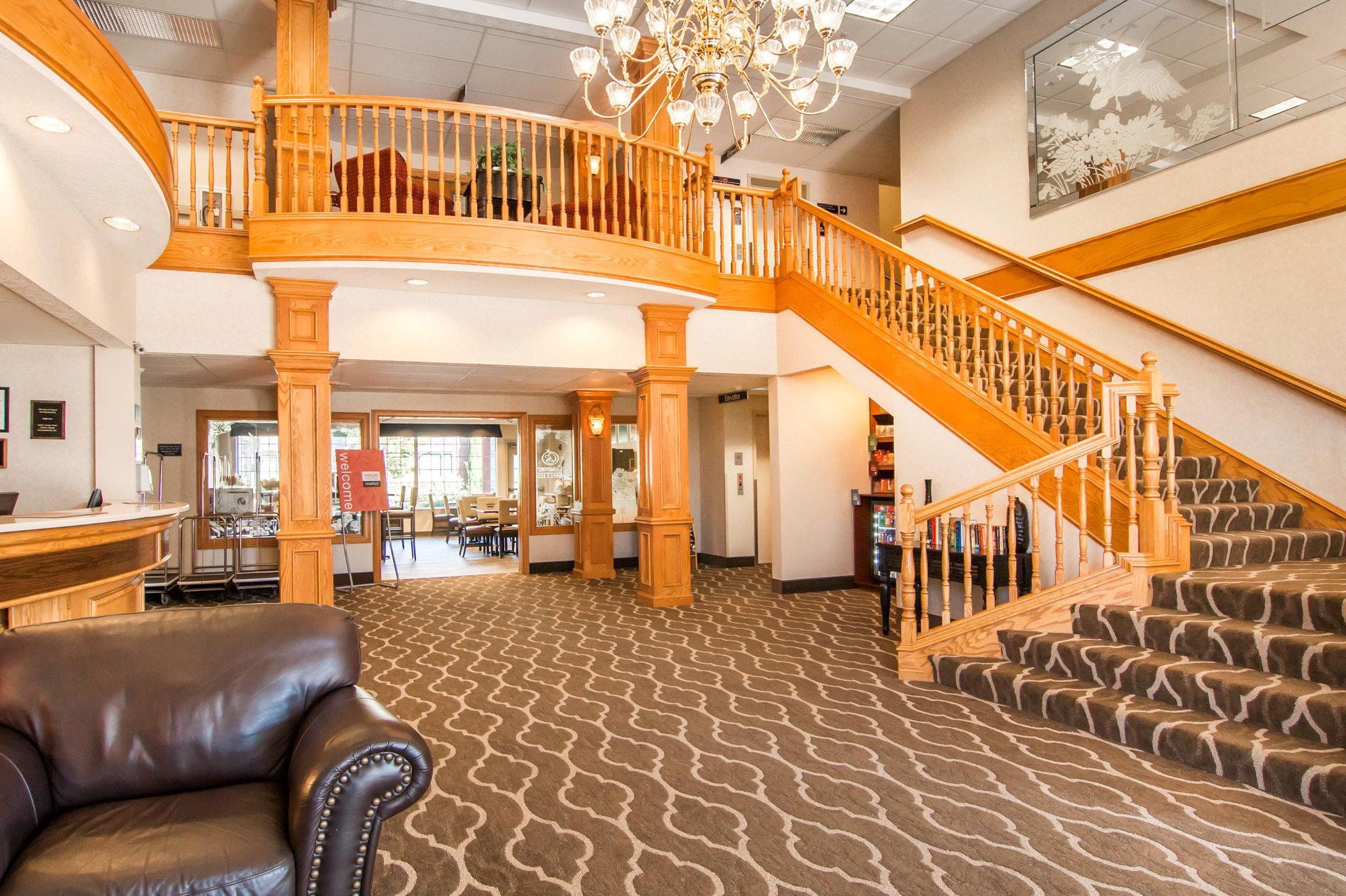 Comfort Suites Salem Bagian luar foto