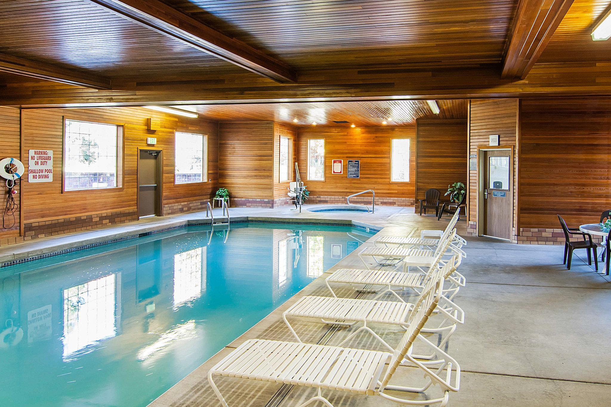 Comfort Suites Salem Bagian luar foto
